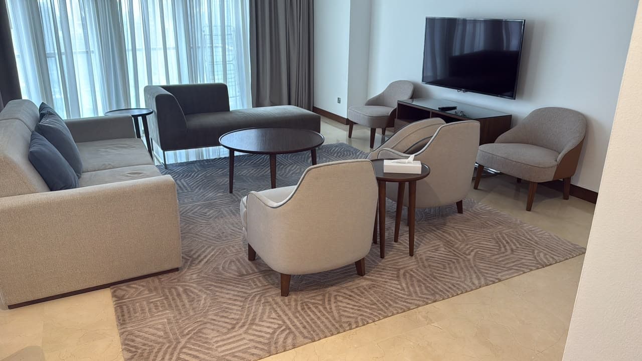 THE RUGS Axminster and handtufted carpet installation